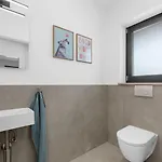 Villa Mahalo Vošteni