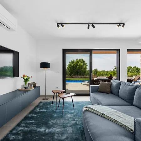 Mahalo Villa Vošteni