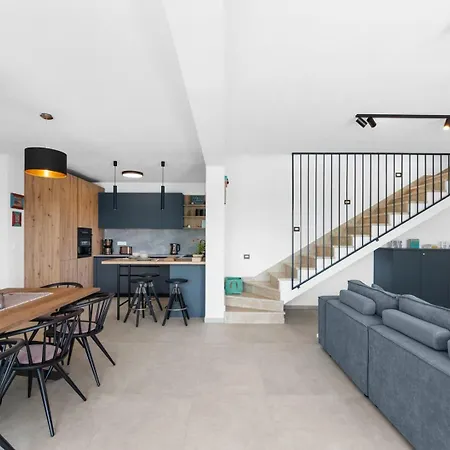 Mahalo Villa *
