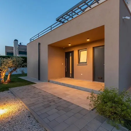 Mahalo Villa Vošteni