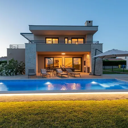 Mahalo Villa