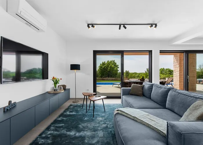 Mahalo Villa Vošteni