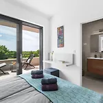 Mahalo Villa *
